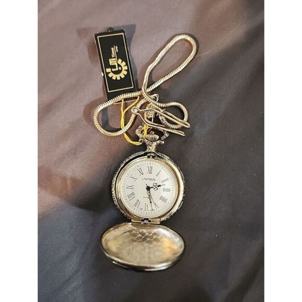Unitron Silver Tone Finish White Dial Pocket‎ Watch Hunting Scene NWT